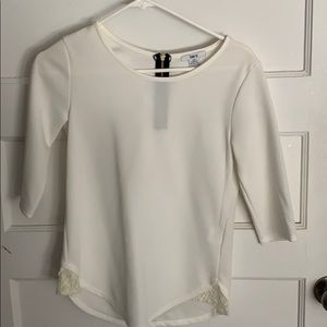 Beautiful white BARIII 3/4 sleeve shirt
